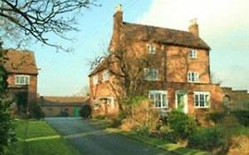 Ingon Bank Farm Bed And Breakfast